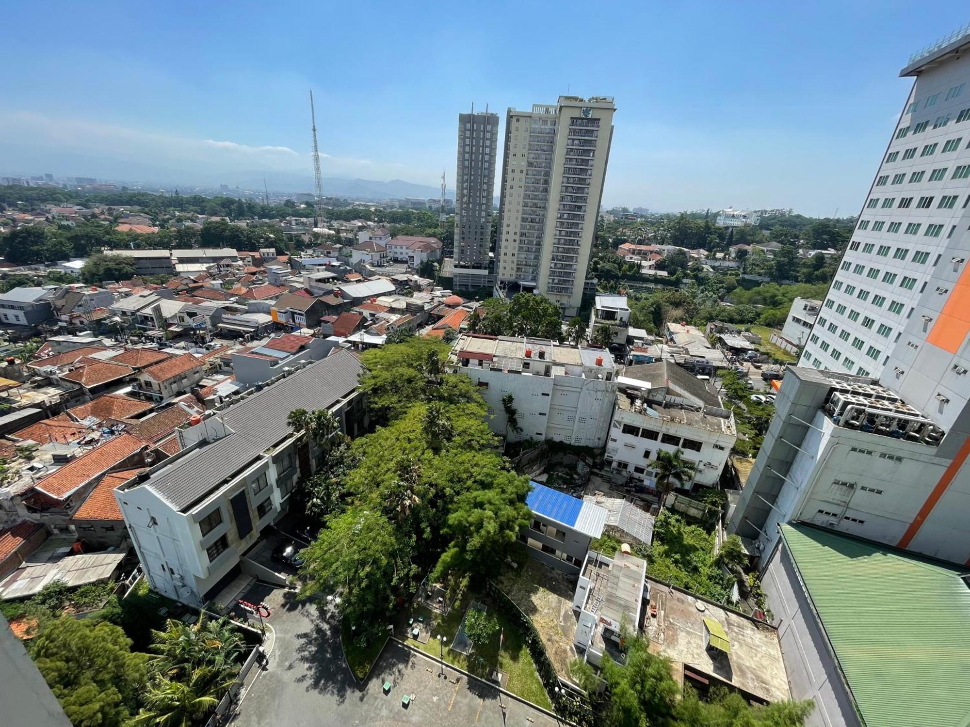 Apartment Superior At Galeri Ciumbuleuit 1st Tower With View Bandung